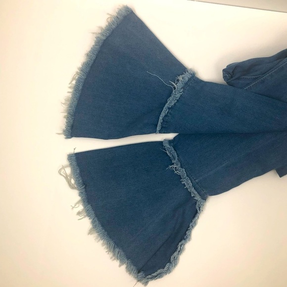 JCJQ Heavily Distressed Bell Bottom Jeans. - Picture 13 of 14